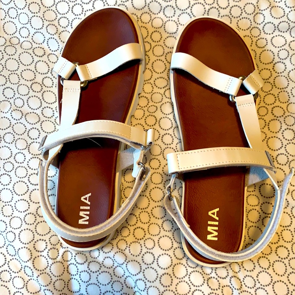 MIA platform Sandals